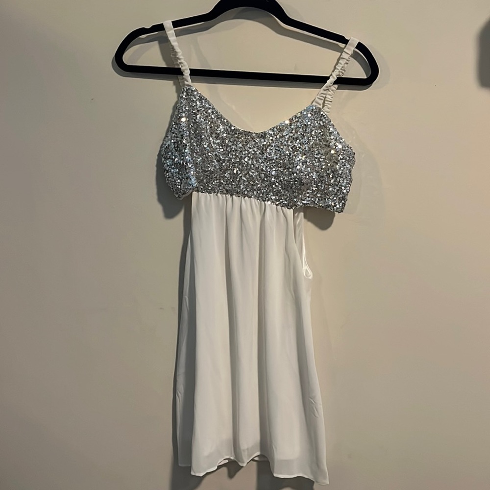 White & Sequence BLQ Market dress with cut out sides size Large